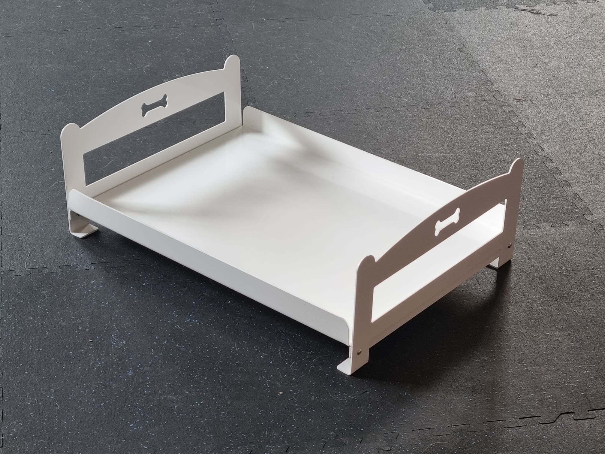 Lettino Vintage per Cani in Metallo Smaltato Bianco – Farm Company