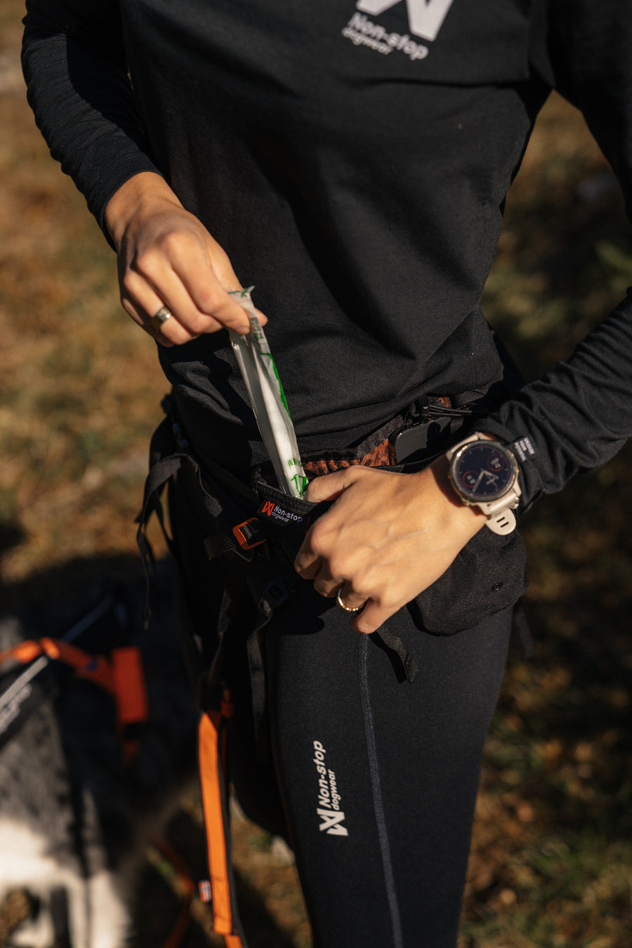 Cintura multifunzionale per passeggiate e trekking con il cane Trail Light Belt - Non-stop dogwear - immagine 6